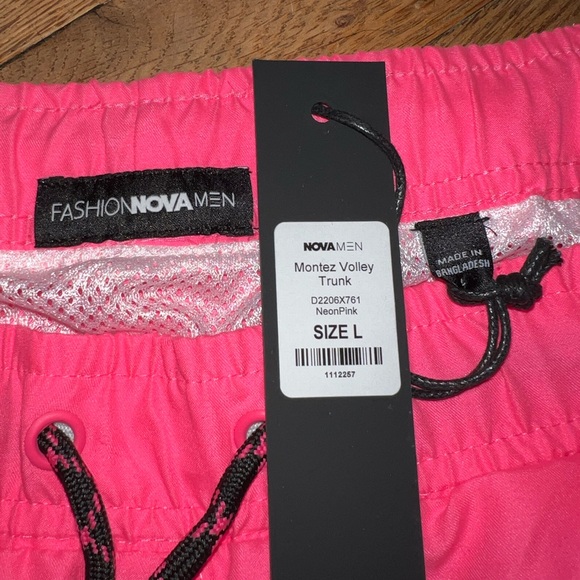 BUNDLE - 2 NWT Men’s Swimming Trunks (L) - Picture 6 of 7